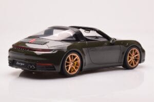 Porsche 911 992 Targa 4S Olivengrøn GT Spirit 1:18 GT438 Resin — billede 2 af 6