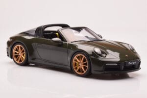 Porsche 911 992 Targa 4S Olivengrøn GT Spirit 1:18 GT438 Resin — billede 4 af 6