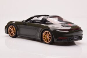 Porsche 911 992 Targa 4S Olivengrøn GT Spirit 1:18 GT438 Resin — billede 5 af 6