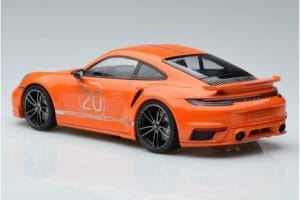 Porsche 911 992 Turbo S China 20th Anniversary Orange Minichamps 1:18 155069171 Metal — billede 5 af 6