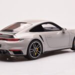 Porsche 911 992 Turbo S Crayon Grå GT Spirit 1:18 - image 2 of 6