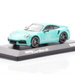 Porsche 911 992 Turbo S Mint Grøn Minichamps 1:43 - image 2 of 4