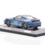 Porsche 911 992 Turbo S Oslo Blå Minichamps 1:43 - image 3 of 4