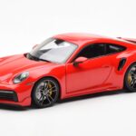 Porsche 911 992 Turbo S Sport Design Rød Minichamps 1:18