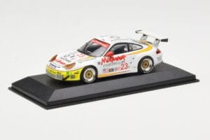 Porsche 911 996 GT3 RS McKenna #23 T. Bernhard / J. Bergmeister / M. Maassen 12 Hours of Sebring 2004 Minichamps 1:43 4000464 — billede 2 af 4