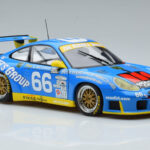 Porsche 911 996 GT3 R #6 24 Hours of Daytona GT Class Winner 2002 AUTOart 1:18 - image 5 of 7