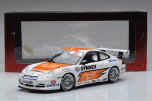 Porsche 911 996 GT3 R #1 C. Kwan Carrera Cup Asia 2004 AUTOart 1:18 80487 Metal — billede 7 af 7