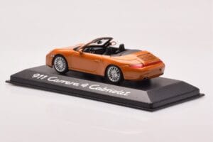 Porsche 911 997 Carrera 4 Cabriolet Orange Metallic Minichamps 1:43 WAP02001618 Metal — billede 3 af 4