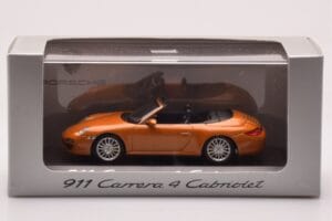 Porsche 911 997 Carrera 4 Cabriolet Orange Metallic Minichamps 1:43 WAP02001618 Metal — billede 4 af 4