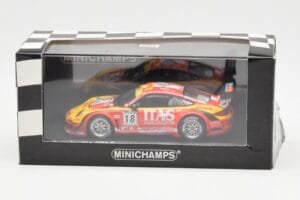 Porsche 911 997 GT3 R ITAS #18 De Lorenzi / Bonetti / Caccia / Bontempelli 24 Hours of Spa 2011 Minichamps 1:43 400118918 Met — billede 4 af 4