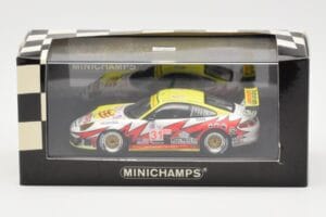 Porsche 911 997 GT3 RSR #31 J. Bergmeister / P. Long / L. Luhr 12 Hours of Sebring Class Winners 2005 Minichamps 1:43 4000564 — billede 4 af 4