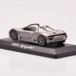 Porsche 918 Spyder Grå Metallic Minichamps 1:43 - image 3 of 4