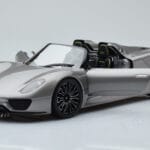 Porsche 918 Spyder Prototype Grå Metallic Minichamps 1:18 - image 2 of 7