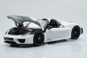 Porsche 918 Spyder Weissach Package Hvid Med Sorte Fælge Minichamps 1:18 113062443 Metal — billede 2 af 9