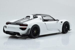Porsche 918 Spyder Weissach Package Hvid Med Sorte Fælge Minichamps 1:18 113062443 Metal — billede 3 af 9