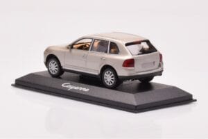 Porsche Cayenne 9PA Beige Minichamps 1:43 WAPC2000513 Metal — billede 3 af 4