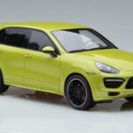 Porsche Cayenne GTS 92A Peridot Grøn GT Spirit 1:18 - image 4 of 6