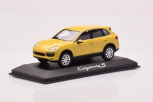 Porsche Cayenne 92A Sandgul Minichamps 1:43 WAP0200060B Metal — billede 2 af 4
