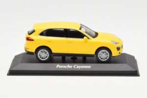 Porsche Cayenne 92A Gul MaxiChamps 1:43