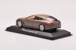 Porsche Panamera 970 4 Beige Metallic Minichamps 1:43 WAP02000319 Metal — billede 3 af 4