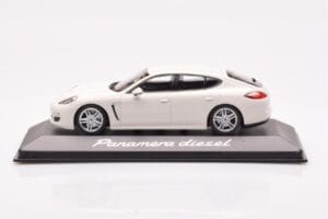 Porsche Panamera 970 Diesel Carrara Hvid Minichamps 1:43 WAP0200090C