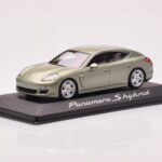 Porsche Panamera 970 S Hybrid Critall Grøn Minichamps 1:43 - image 2 of 4