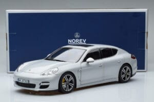 Porsche Panamera 970 Turbo Sølv Norev 1:18 187609 Metal — billede 7 af 7