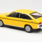 Renault 15 TL Gul Sort Norev 1:18 185351 - image 5 of 6