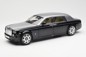 Rolls-Royce Phantom VII EWB Sort og Sølv Kyosho 1:18 08841BKS
