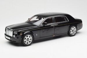 Rolls-Royce Phantom VII EWB Diamond Sort Kyosho 1:18 08841DBK2
