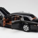 Rolls-Royce Phantom VII EWB Diamond Sort Kyosho 1:18 08841DBK2 - image 5 of 8