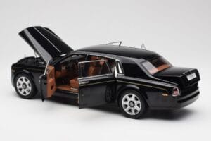 Rolls-Royce Phantom VII EWB Diamond Sort Kyosho 1:18 08841DBK2 Metal — billede 5 af 8