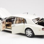 Rolls-Royce Phantom VII EWB English Hvid Kyosho 1:18 08841EW2 - image 5 of 8