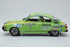 Saab 96 V4 #2 S. Blomqvist / H. Sylvan Rally Sweden 1976 IXO 1:18 18RMC085B Metal — billede 3 af 6