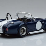 Shelby Cobra 427 S/C Mørkeblå Kyosho 1:18 - image 3 of 9