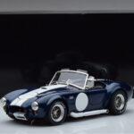 Shelby Cobra 427 S/C Mørkeblå Kyosho 1:18 - image 9 of 9