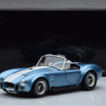Shelby Cobra 427 S/C Lyseblå Kyosho 1:18 - image 9 of 9