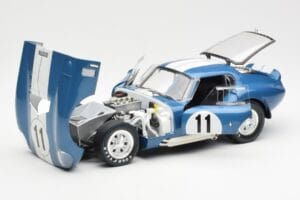 Shelby Daytona Cobra Coupe #11 S. Thompson 24 Hours of Le Mans 1965 CMR 1:18 CMR114 Metal — billede 2 af 8