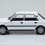 Skoda 130 L Hvid IXO 1:18 - image 3 of 6