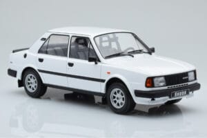 Skoda 130 L Hvid IXO 1:18 18CMC158 Metal — billede 4 af 6