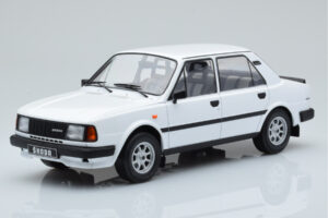 Skoda 130 L Hvid IXO 1:18