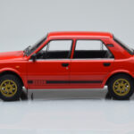 Skoda 130 LR Rød IXO 1:18 - image 3 of 6