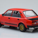 Skoda 130 LR Rød IXO 1:18 - image 5 of 6