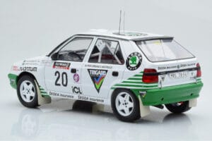 Skoda Felicia #20 S. Blomqvist / B. Cederberg Rally RAC Lombard 1995 IXO 1:18 18RMC147 Metal — billede 5 af 6