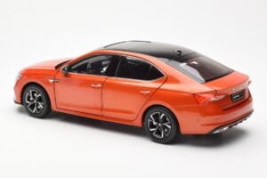Skoda Octavia Pro Orange FAW 1:18 ZMR000006ORA Metal — billede 7 af 8