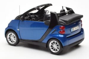 Smart Fortwo 451 Cabrio Blå & Sort Minichamps 1:18 150036330 Metal — billede 7 af 8