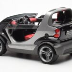 Smart Fortwo Crossblade Cabriolet Sølv Sort Kyosho 1:18 - image 5 of 6
