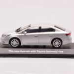 Toyota Avensis T270 Sølv Minichamps 1:43