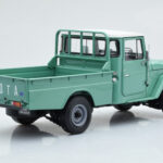 Toyota Land Cruiser 40 4x4 Pickup Grøn Kyosho 1:18 - image 4 of 8