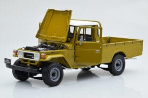Toyota Land Cruiser 40 4x4 Pickup Oliven Kyosho 1:18 08958K Metal — billede 2 af 8
